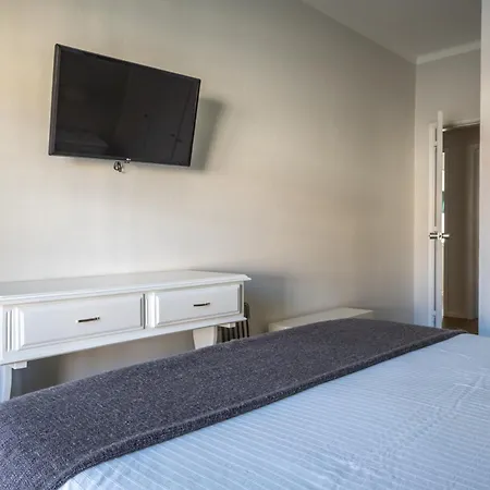 Ensuite 5 Rochedo Гостевой дом Santo Isidoro